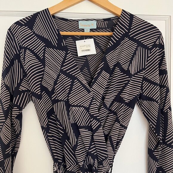 Veronica M Dresses & Skirts - NWT Veronica M Faux Wrap Dress | Size XS